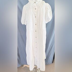 Chic White Button-Down Long Sleeve Dress